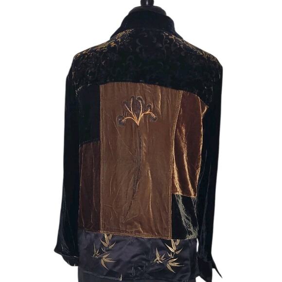 Chico’s Velvet Patchwork Embroidered Shacket Jacket Sz 1 S/M Boho Festival - Picture 4 of 8